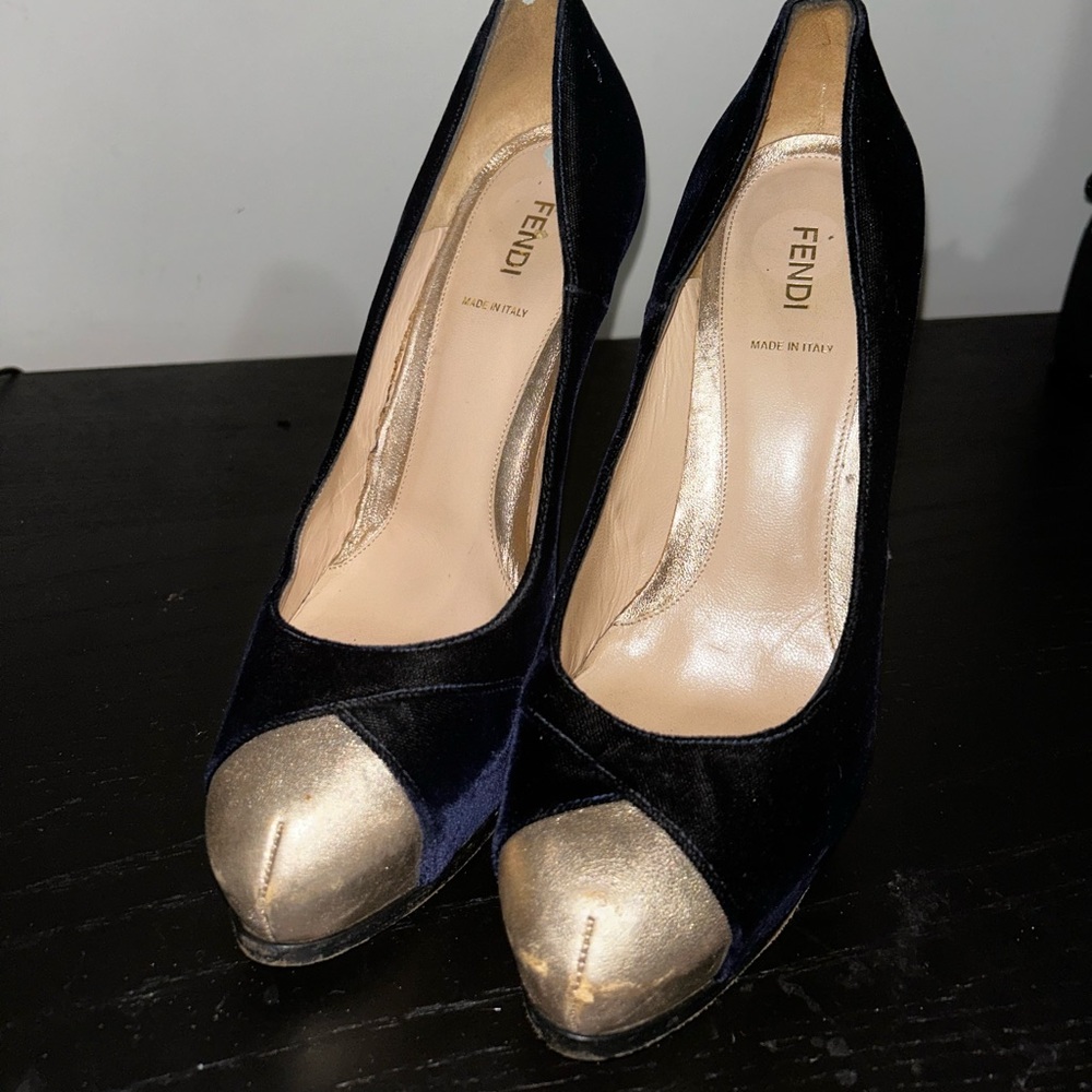 Blue velvet Fendi heels